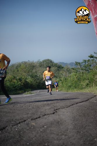 Race photo from Kelud Vertical Challenge 2024