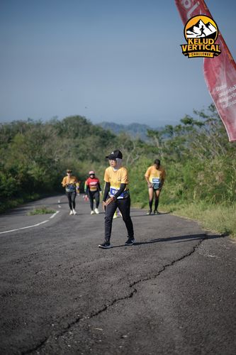 Race photo from Kelud Vertical Challenge 2024