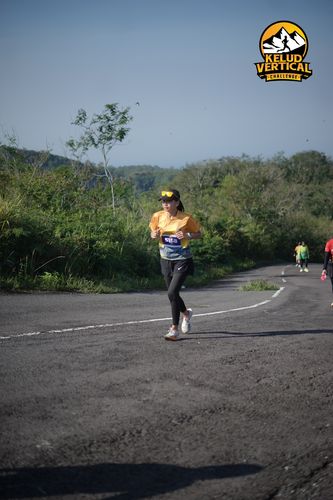 Race photo from Kelud Vertical Challenge 2024