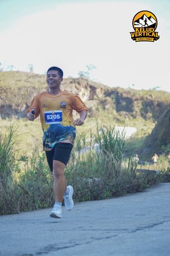 Race photo from Kelud Vertical Challenge 2024