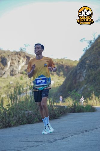 Race photo from Kelud Vertical Challenge 2024