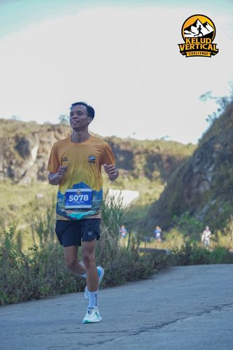 Race photo from Kelud Vertical Challenge 2024