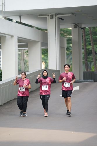Race photo from Assurance Fun Run 2024