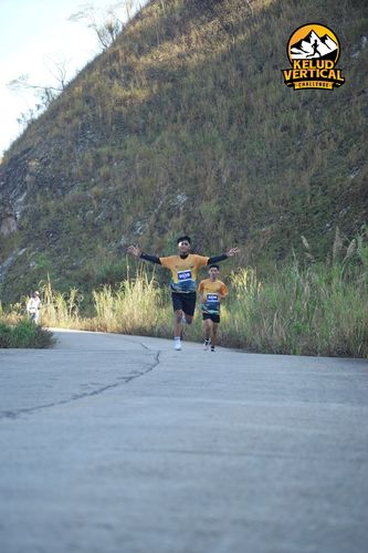 Race photo from Kelud Vertical Challenge 2024