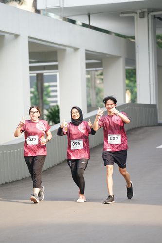 Race photo from Assurance Fun Run 2024