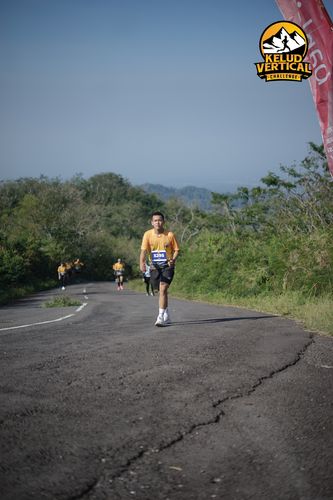 Race photo from Kelud Vertical Challenge 2024