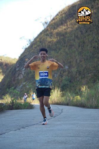 Race photo from Kelud Vertical Challenge 2024