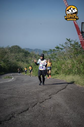 Race photo from Kelud Vertical Challenge 2024