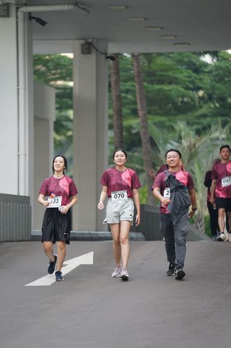 Race photo from Assurance Fun Run 2024