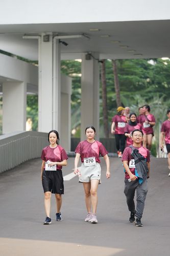 Race photo from Assurance Fun Run 2024