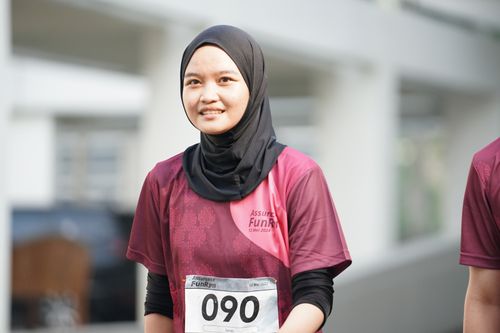 Race photo from Assurance Fun Run 2024