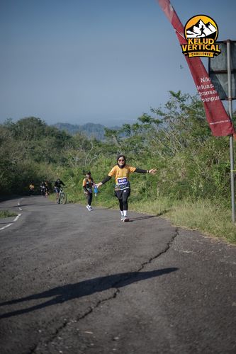 Race photo from Kelud Vertical Challenge 2024