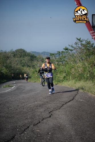 Race photo from Kelud Vertical Challenge 2024