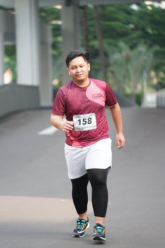 Race photo from Assurance Fun Run 2024
