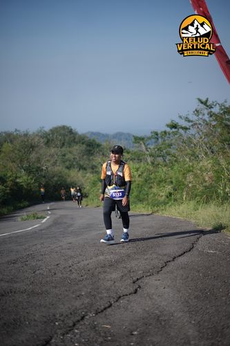 Race photo from Kelud Vertical Challenge 2024