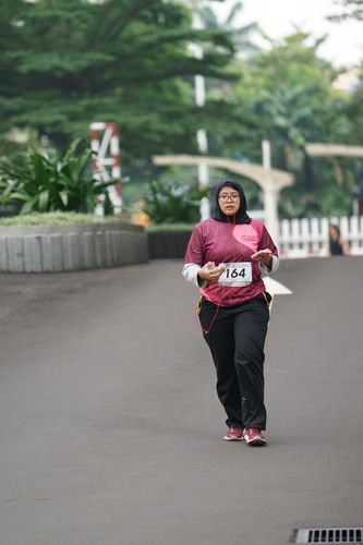 Race photo from Assurance Fun Run 2024