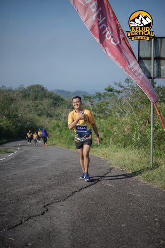 Race photo from Kelud Vertical Challenge 2024