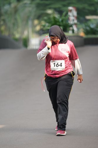 Race photo from Assurance Fun Run 2024