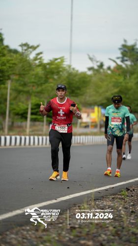 Race photo from Arutmin Borneo Run 2024