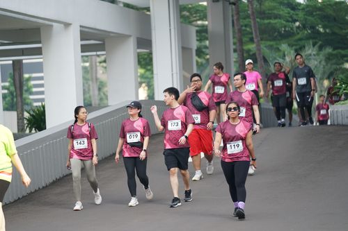 Race photo from Assurance Fun Run 2024