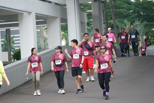 Race photo from Assurance Fun Run 2024