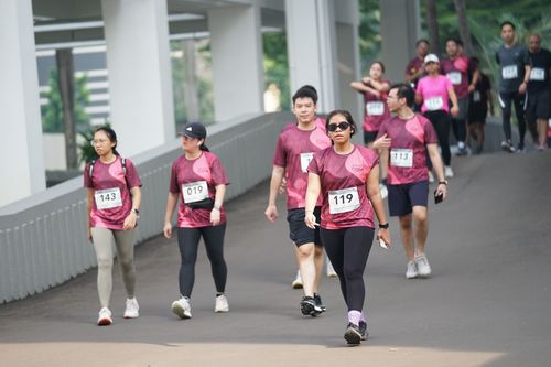 Race photo from Assurance Fun Run 2024