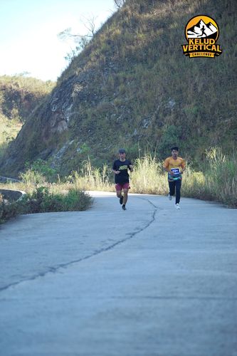 Race photo from Kelud Vertical Challenge 2024