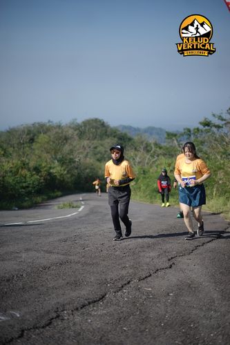 Race photo from Kelud Vertical Challenge 2024
