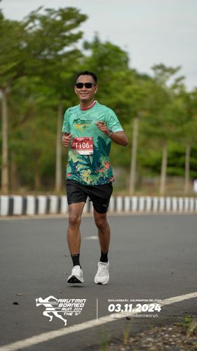 Race photo from Arutmin Borneo Run 2024
