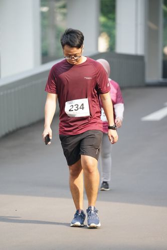 Race photo from Assurance Fun Run 2024