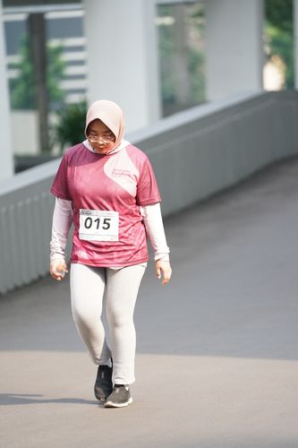 Race photo from Assurance Fun Run 2024