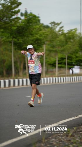 Race photo from Arutmin Borneo Run 2024