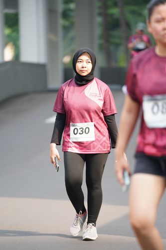Race photo from Assurance Fun Run 2024