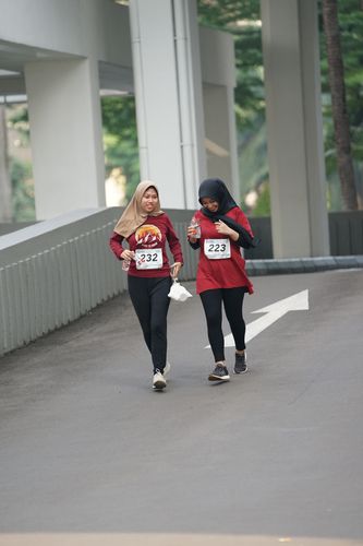 Race photo from Assurance Fun Run 2024