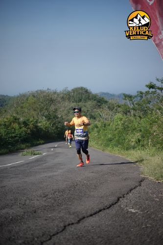 Race photo from Kelud Vertical Challenge 2024