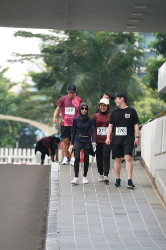 Race photo from Assurance Fun Run 2024