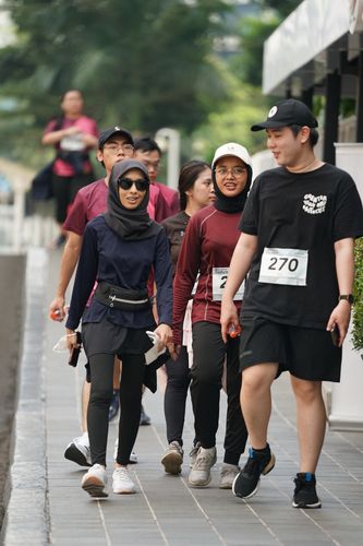 Race photo from Assurance Fun Run 2024
