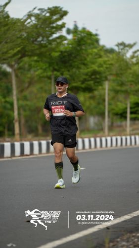Race photo from Arutmin Borneo Run 2024