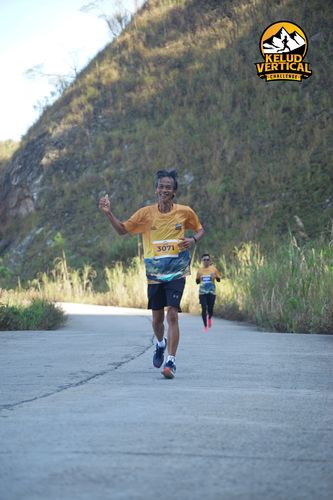Race photo from Kelud Vertical Challenge 2024