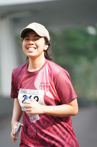 Race photo from Assurance Fun Run 2024