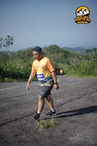 Race photo from Kelud Vertical Challenge 2024