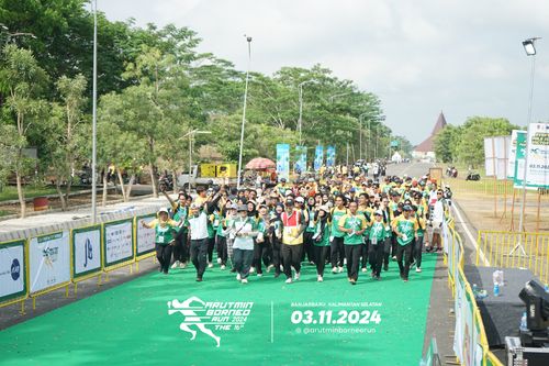 Race photo from Arutmin Borneo Run 2024