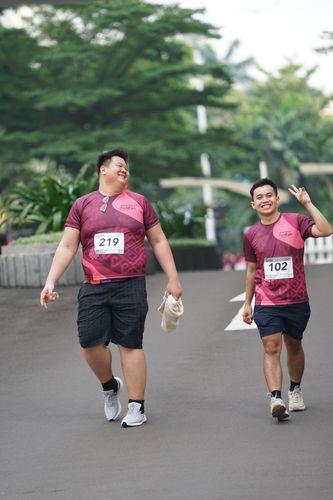 Race photo from Assurance Fun Run 2024