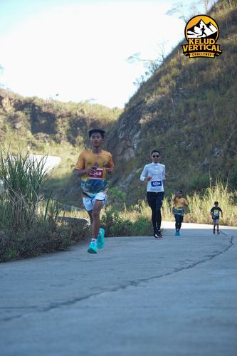 Race photo from Kelud Vertical Challenge 2024
