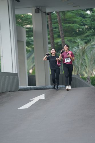 Race photo from Assurance Fun Run 2024