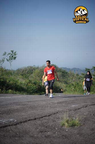 Race photo from Kelud Vertical Challenge 2024