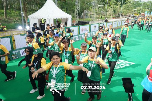 Race photo from Arutmin Borneo Run 2024