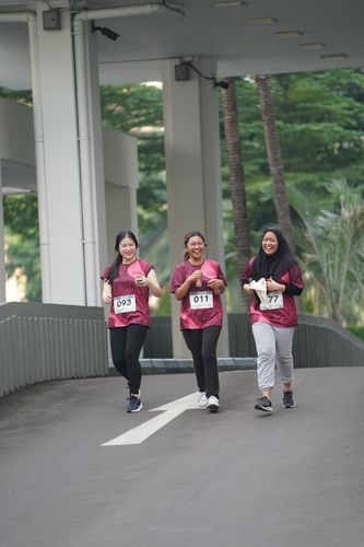Race photo from Assurance Fun Run 2024