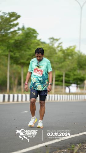 Race photo from Arutmin Borneo Run 2024