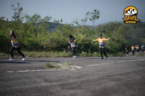 Race photo from Kelud Vertical Challenge 2024